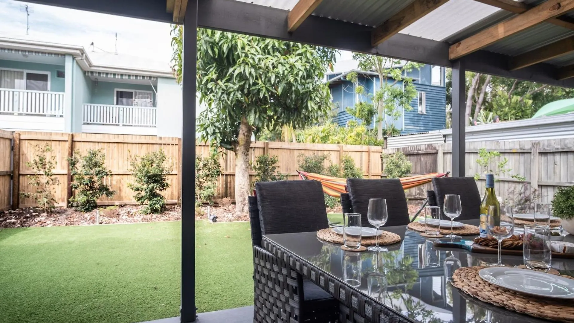 Villa Modern Pet-Friendly Mudjimba Townhouse 0*,  Australien