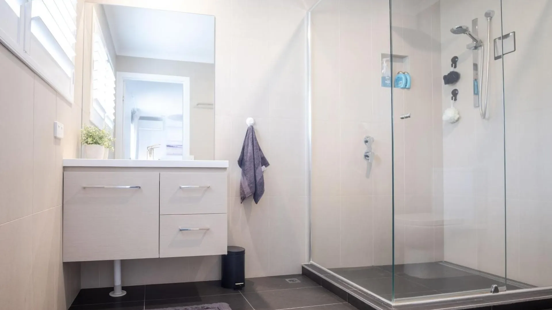 Villa Modern Pet-Friendly Mudjimba Townhouse Ferienhaus